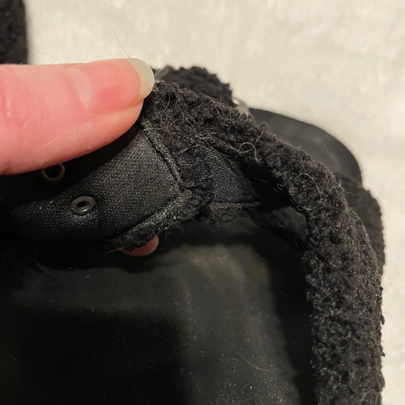 Union Bay Sherpa Sandals - Picture 5 of 9